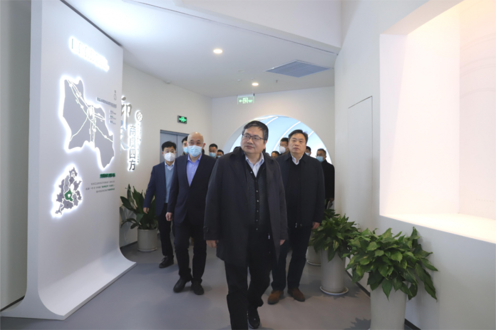 农业农村部科技发展中心主任杨礼胜一行莅临williamhill英国官网集团调研指导